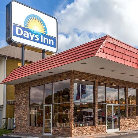 Days Inn Pigeon Forge South Exteriör bild