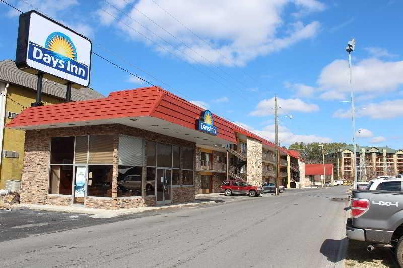 Days Inn Pigeon Forge South Exteriör bild