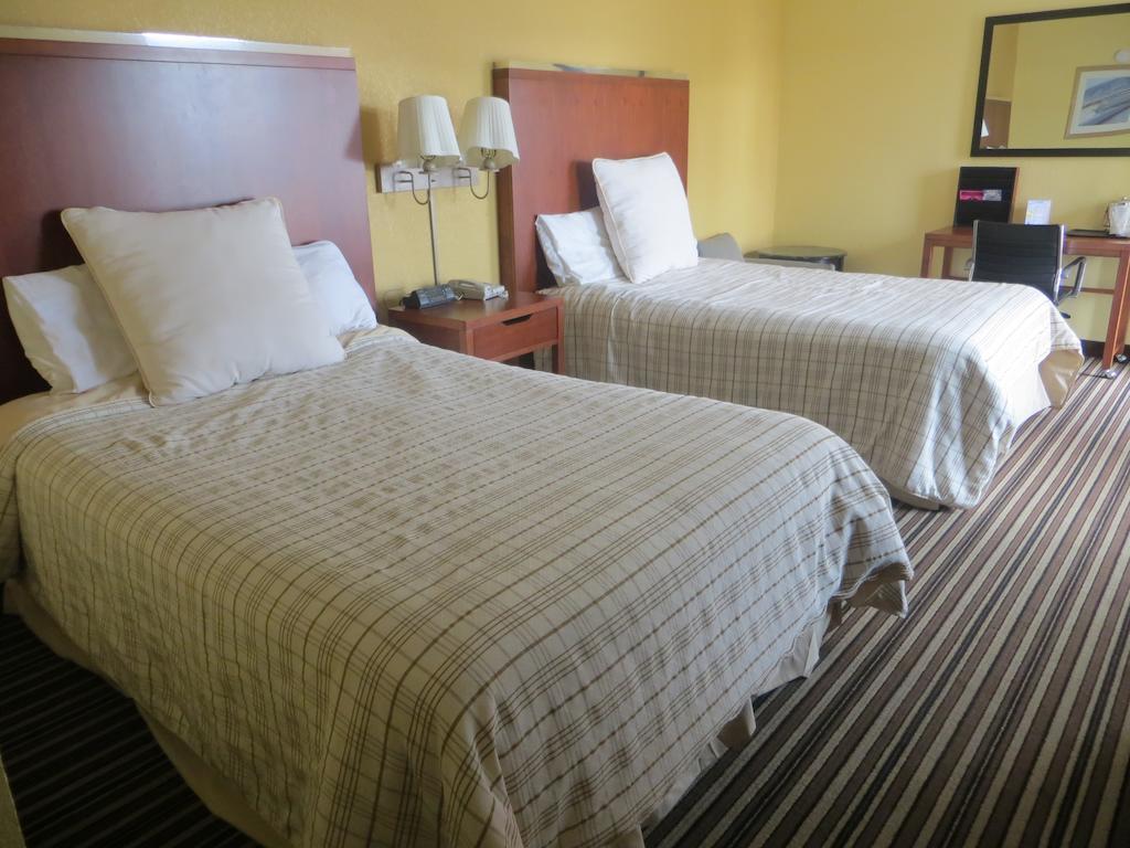 Days Inn Pigeon Forge South Exteriör bild