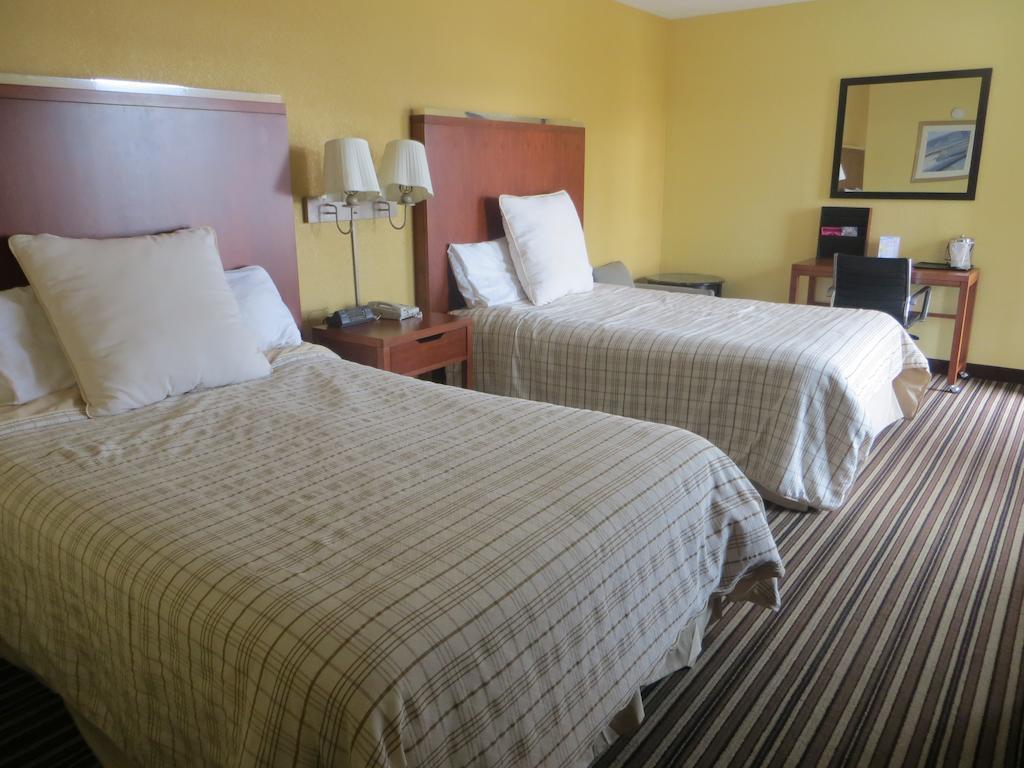 Days Inn Pigeon Forge South Exteriör bild