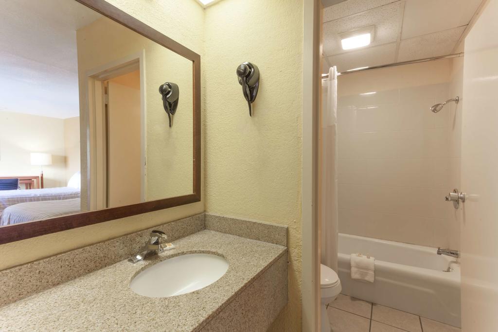 Days Inn Pigeon Forge South Exteriör bild